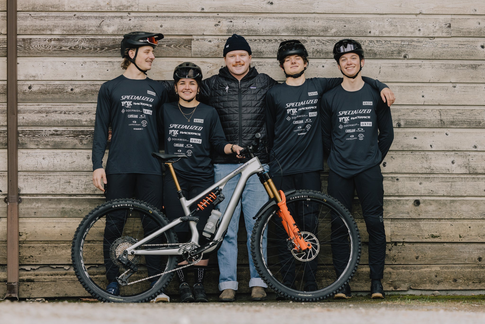 akta MTB x AGR Racing