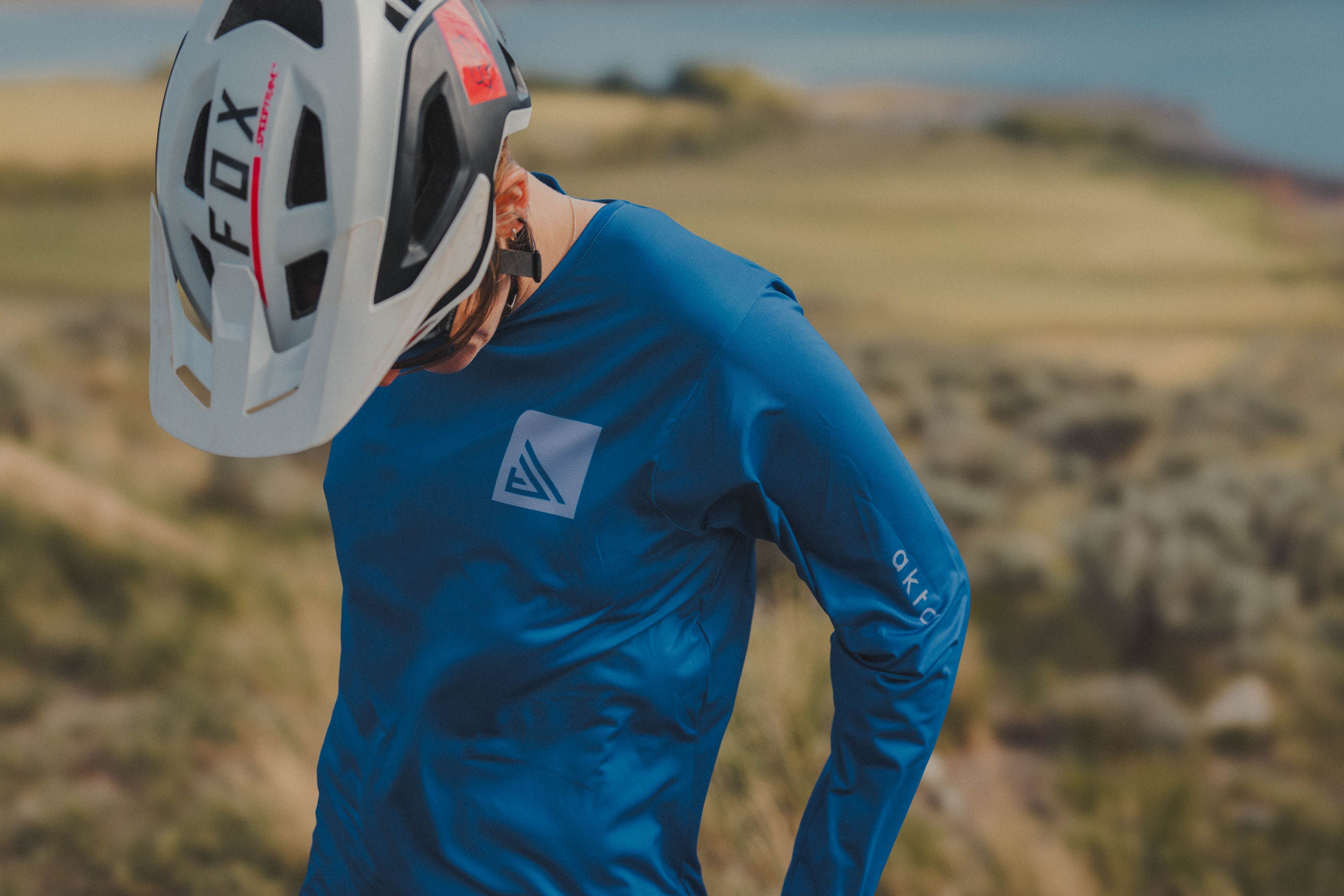 Long Sleeve Mountain Bike Jersey | akta MTB Apparel