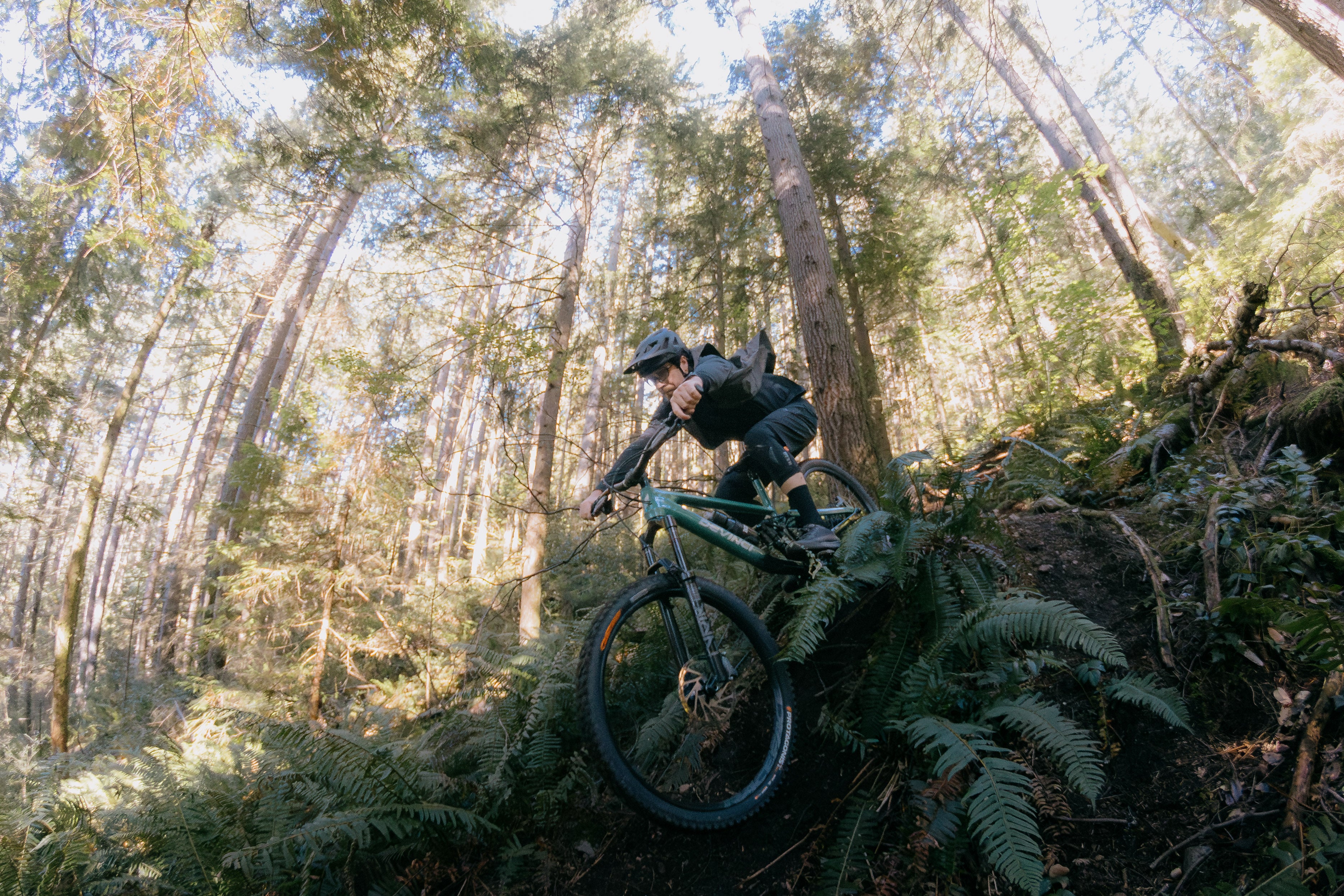 akta mtb, best mtb knee pad, mountain bike knee pad